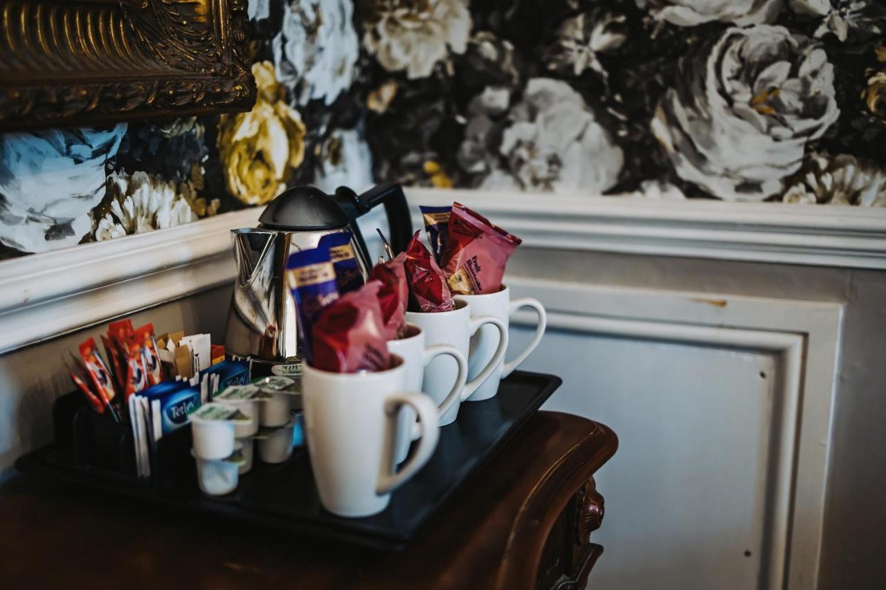 Brook Hall Hotel Childer Thornton Экстерьер фото