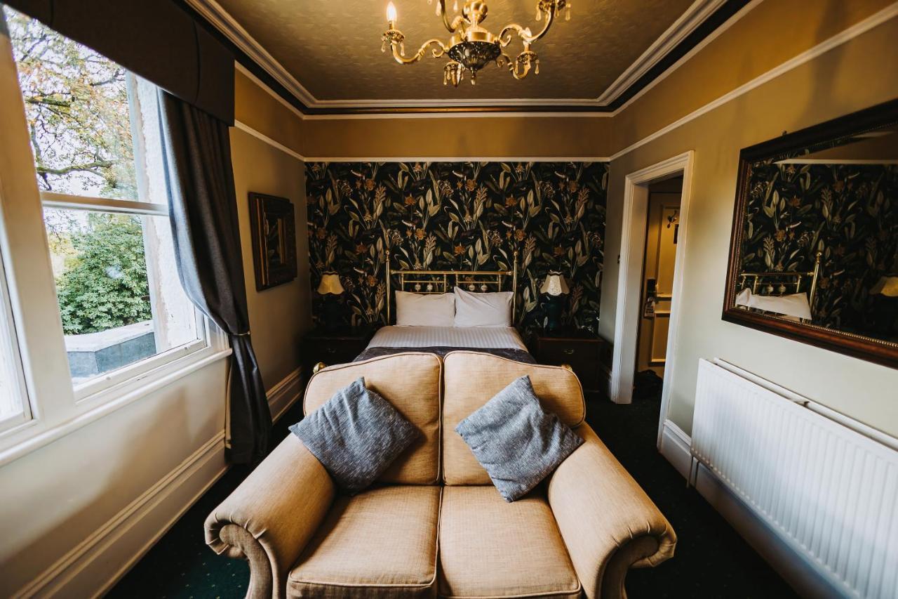 Brook Hall Hotel Childer Thornton Экстерьер фото