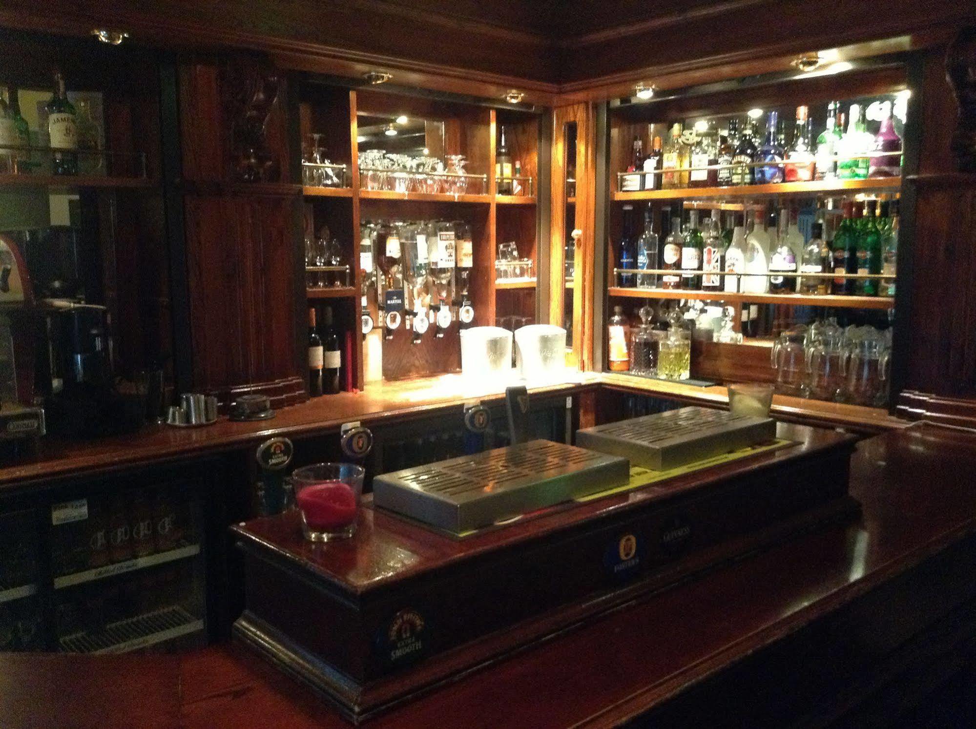 Brook Hall Hotel Childer Thornton Экстерьер фото