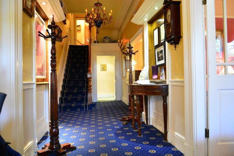 Brook Hall Hotel Childer Thornton Экстерьер фото